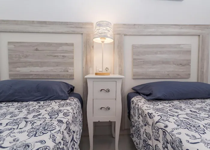 Luxury With Terrace Mountain Views Near * 푸엔히롤라